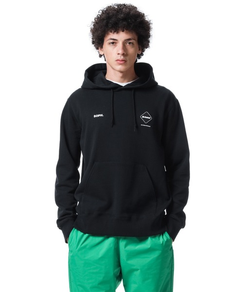 F.C.Real Bristol(エフシーレアルブリストル)の「LOGO APPLIQUE PULLOVER SWEAT HOODIE(パーカー・メンズ・ブラック/ブルー/ベージュ/グリーン・LARGE/X-LARGE/MEDIUM/SMALL)」の5枚目の写真