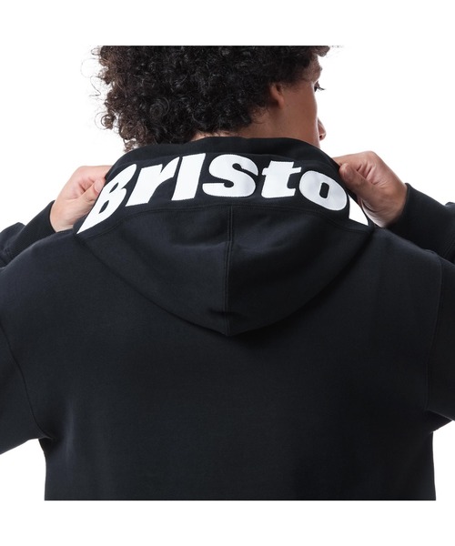 F.C.Real Bristol(エフシーレアルブリストル)の「LOGO APPLIQUE PULLOVER SWEAT HOODIE(パーカー・メンズ・ブラック/ブルー/ベージュ/グリーン・LARGE/X-LARGE/MEDIUM/SMALL)」の9枚目の写真