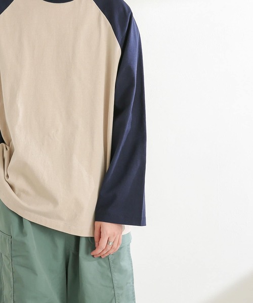 SENSE OF PLACE by URBAN RESEARCH（センスオブプレイスバイアーバンリサーチ）の「『ユニセックス』エクストラルーズラグランスリーブTシャツ（Tシャツ/カットソー・メンズ・ブラック/グリーン/ネイビー・MEDIUM/LARGE）」の4枚目の写真