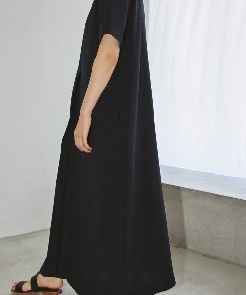 TODAYFUL(トゥデイフル)の「TODAYFUL(トゥデイフル) "Halfsleeve Tuck Dress"ハーフスリーブタックドレス/12110332(ワンピース・レディース・ブラック/ナチュラル・38/36)」の14枚目の写真