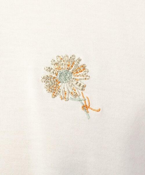 TAKEO KIKUCHI(タケオキクチ)の「◆デイジー フラワーモチーフ プリント Tシャツ(Tシャツ/カットソー・メンズ・ホワイト/ダークネイビー/ダークオレンジ/ブラック・02/03/04)」の21枚目の写真