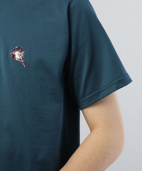 TAKEO KIKUCHI(タケオキクチ)の「◆デイジー フラワーモチーフ プリント Tシャツ(Tシャツ/カットソー・メンズ・ホワイト/ダークネイビー/ダークオレンジ/ブラック・02/03/04)」の14枚目の写真