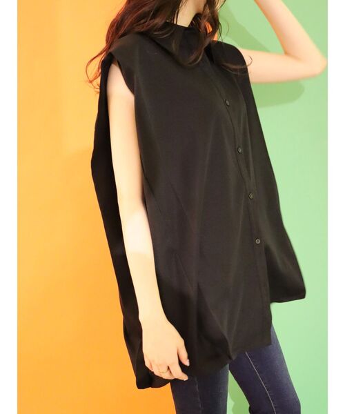 EVRIS(エヴリス)の「パワーショルダーノースリシャツ(シャツ/ブラウス・レディース・ホワイト/ブラック/パープル・FREE)」の12枚目の写真