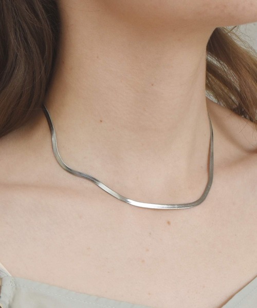 LHME（エルエイチエムイー）の「LHME スネークチェーンネックレス/サージカルステンレス316L（金属アレルギー対応）（ネックレス・レディース・シルバー/ゴールド・40cm/45cm/50cm）」の20枚目の写真