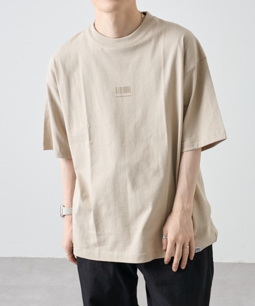 COLONY 2139(コロニートゥーワンスリーナイン)の「ロゴラバープリントBIGシルエットTシャツ / グリッタープリント(Tシャツ/カットソー・メンズ・ホワイト/ブラック/グレイッシュベージュ・MEDIUM/LARGE)」の5枚目の写真