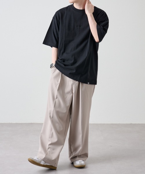 COLONY 2139(コロニートゥーワンスリーナイン)の「ロゴラバープリントBIGシルエットTシャツ / グリッタープリント(Tシャツ/カットソー・メンズ・ホワイト/ブラック/グレイッシュベージュ・MEDIUM/LARGE)」の9枚目の写真