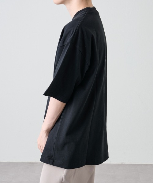 COLONY 2139(コロニートゥーワンスリーナイン)の「ロゴラバープリントBIGシルエットTシャツ / グリッタープリント(Tシャツ/カットソー・メンズ・ホワイト/ブラック/グレイッシュベージュ・MEDIUM/LARGE)」の13枚目の写真