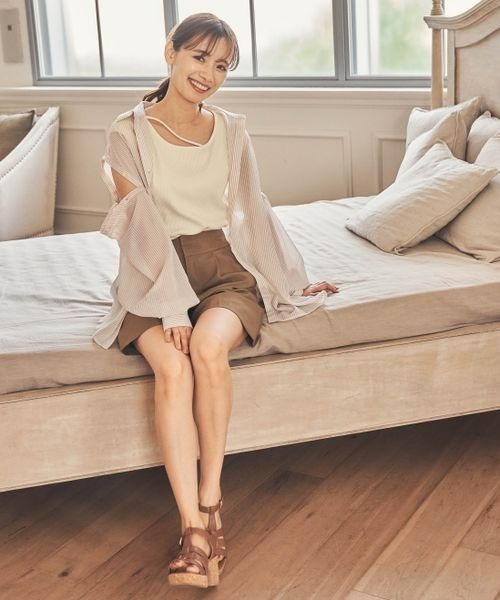 mysty woman(ミスティウーマン)の「ストリング2WAYプルオーバー 352406(Tシャツ/カットソー・レディース・ブラック/オフホワイト/イエロー・FREE)」の15枚目の写真