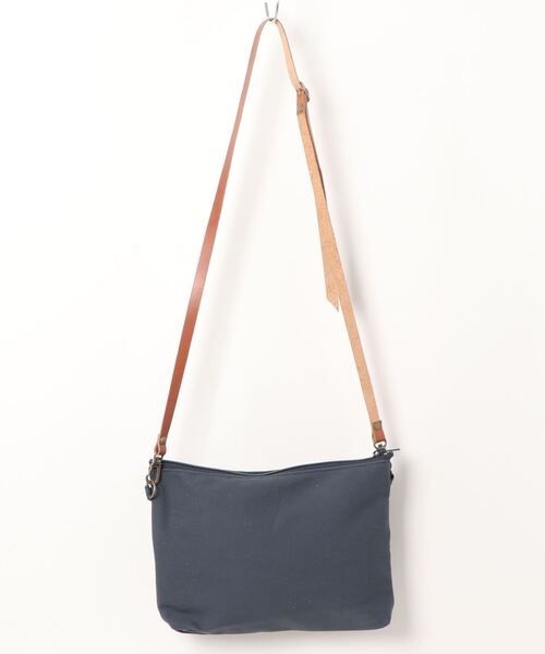 SNOOPY×OLD BETTY'S（スヌーピーカケルオールドベティーズ）の「スヌーピー【SNOOPY】Canvas Sacoche Bag/スヌーピーサコッシュバッグ（ショルダーバッグ・レディース・グリーン系その他2/ベージュ/ブルー系その他2/ベージュ系その他2/ダークブルー/ダークグリーン・FREE）」の7枚目の写真