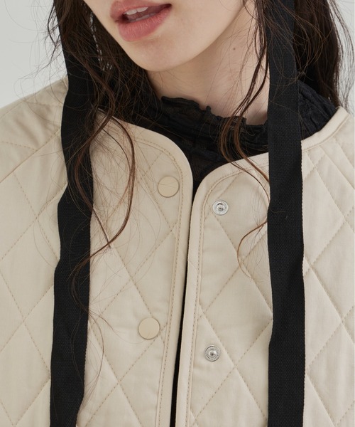 Libra Cue（リブラ キュー）の「キルティングショートコート（ノーカラーコート・レディース・アイボリー/ブラック/カーキ・FREE）」の20枚目の写真