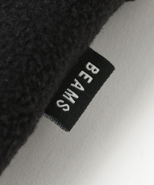 BEAMS（ビームス）の「BEAMS / ダウン ミトン（タッチパネル対応）（手袋・メンズ・ブラック/オリーブ/ベージュ・ONE SIZE）」の6枚目の写真