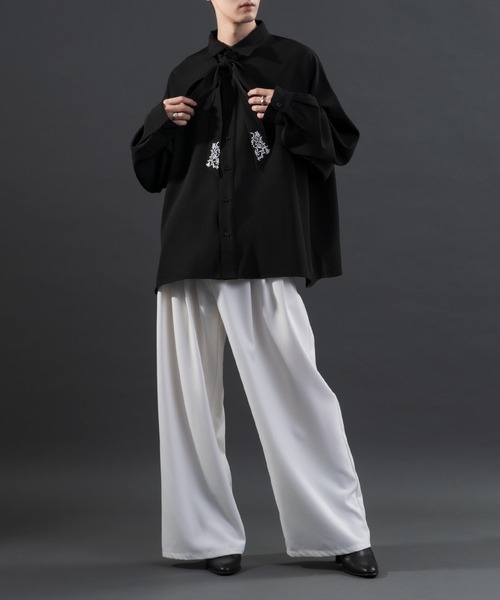 Adoon plain（アドーンプレーン）の「【Special edition】2way花柄刺繍ボウタイシャツ（シャツ/ブラウス・メンズ・ホワイト/ブラック・MEDIUM/LARGE）」の14枚目の写真