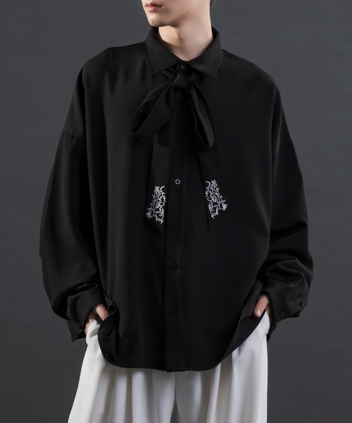 Adoon plain（アドーンプレーン）の「【Special edition】2way花柄刺繍ボウタイシャツ（シャツ/ブラウス・メンズ・ホワイト/ブラック・MEDIUM/LARGE）」の18枚目の写真