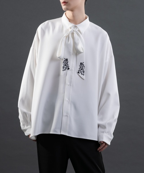 Adoon plain（アドーンプレーン）の「【Special edition】2way花柄刺繍ボウタイシャツ（シャツ/ブラウス・メンズ・ホワイト/ブラック・MEDIUM/LARGE）」の9枚目の写真