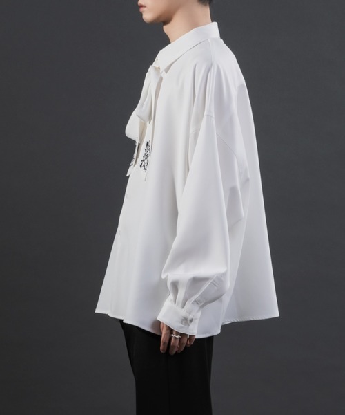 Adoon plain（アドーンプレーン）の「【Special edition】2way花柄刺繍ボウタイシャツ（シャツ/ブラウス・メンズ・ホワイト/ブラック・MEDIUM/LARGE）」の11枚目の写真