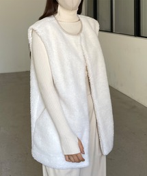 パイピングネックボアベスト