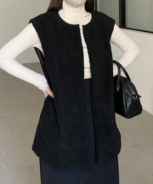 パイピングネックボアベスト