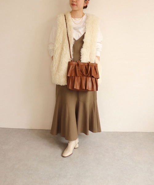 MIAN （ミアン）の「フリル2wayトートバッグ（トートバッグ・レディース・セージグリーン/グレイッシュベージュ/ブラウン/ブラック・FREE）」の13枚目の写真