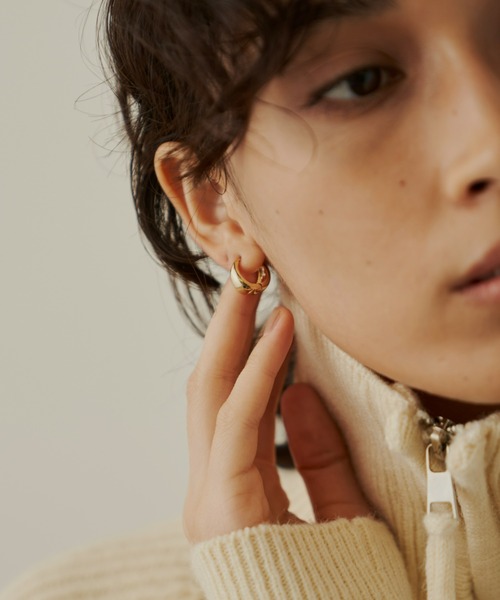 Aunt Marie's（アントマリーズ）の「ワンタッチフープピアス / ドロップフープピアス（ピアス（両耳用）・レディース・シルバー/ゴールド・FREE）」の3枚目の写真