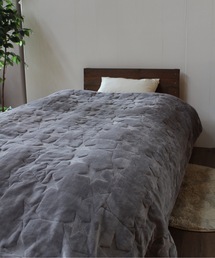 nofl（ノフル）の「SOAS:スター柄キルトマルチカバー 190×240cm（ラグ/マット）」