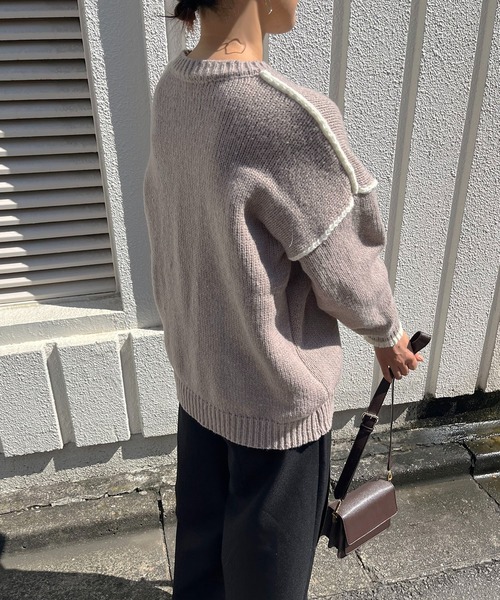 Jewelobe（ジュエローブ）の「バイカラーニットプルオーバー（ニット/セーター・レディース・アイボリー/モカ/チャコールグレー・FREE）」の4枚目の写真
