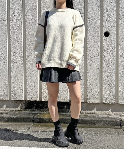 Jewelobe（ジュエローブ）の「バイカラーニットプルオーバー（ニット/セーター・レディース・アイボリー/モカ/チャコールグレー・FREE）」の9枚目の写真