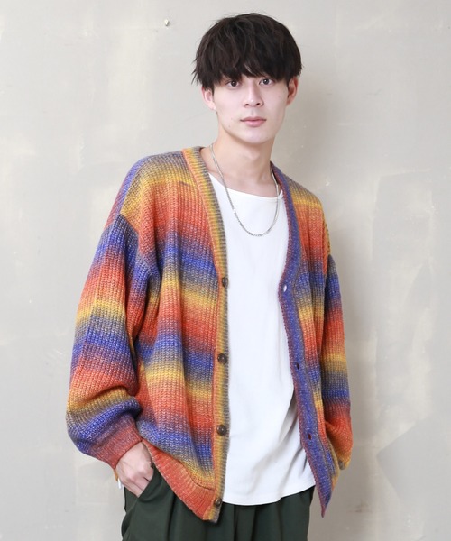 SPINNS（スピンズ）の「【ゆったりシルエット】グラデーション カラーカーディガン（カーディガン/ボレロ・メンズ・グリーン/ブラック/レインボー・ONESIZE）」の22枚目の写真