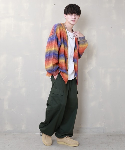 SPINNS（スピンズ）の「【ゆったりシルエット】グラデーション カラーカーディガン（カーディガン/ボレロ・メンズ・グリーン/ブラック/レインボー・ONESIZE）」の20枚目の写真