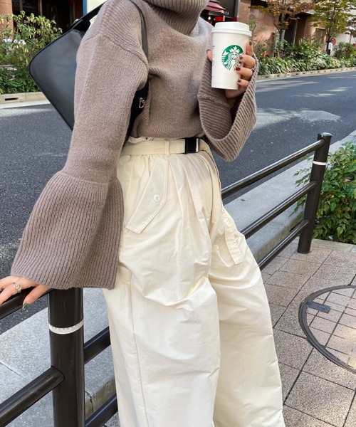 archives(アルシーヴ)の「【Limited item】WIDE FLARE TACK PANTS(その他パンツ・レディース・アイボリー/オリーブ・MEDIUM)」の6枚目の写真