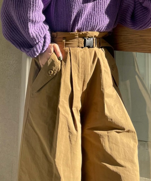 archives(アルシーヴ)の「【Limited item】WIDE FLARE TACK PANTS(その他パンツ・レディース・アイボリー/オリーブ・MEDIUM)」の22枚目の写真
