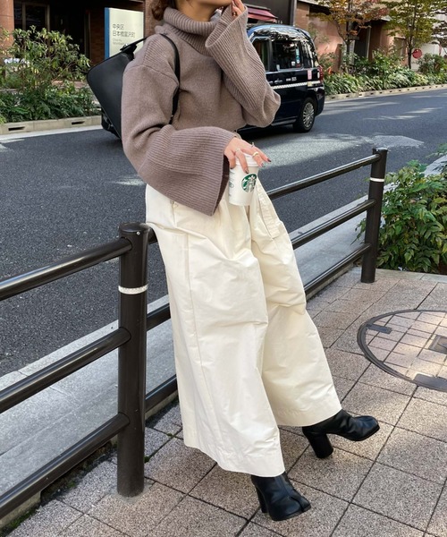 archives(アルシーヴ)の「【Limited item】WIDE FLARE TACK PANTS(その他パンツ・レディース・アイボリー/オリーブ・MEDIUM)」の5枚目の写真