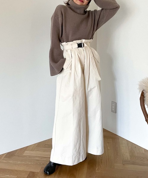 archives(アルシーヴ)の「【Limited item】WIDE FLARE TACK PANTS(その他パンツ・レディース・アイボリー/オリーブ・MEDIUM)」の11枚目の写真