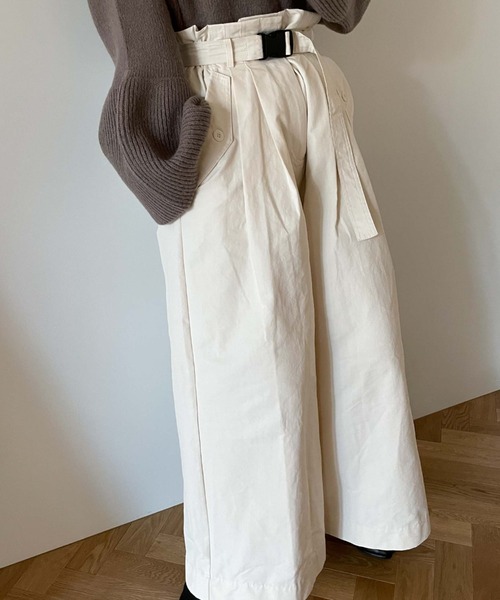 archives(アルシーヴ)の「【Limited item】WIDE FLARE TACK PANTS(その他パンツ・レディース・アイボリー/オリーブ・MEDIUM)」の15枚目の写真