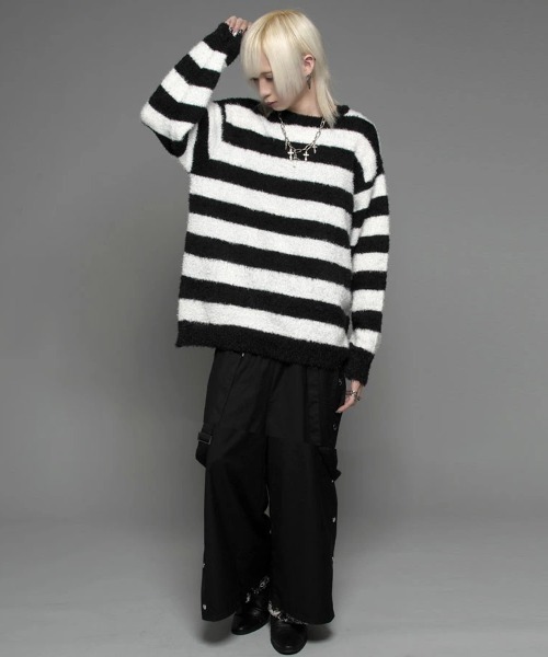 CavariA（キャバリア）の「『CavariA/キャバリア』ルーズシルエットクルーネックフェザーヤーンニットソー（ニット/セーター・メンズ・ベージュ/グレー/ホワイト×ブラック/オフホワイト/ブラック/グレー系/レッド系・M/L）」の12枚目の写真