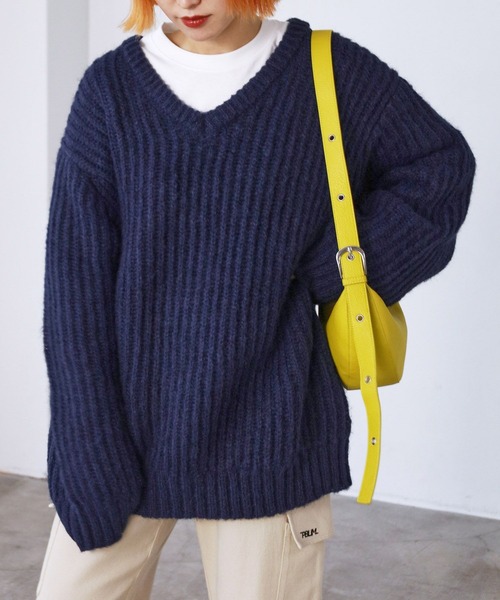 PBLIM（ページボーイリム）の「PAGEBOYLIM/ザックリVニット（ニット/セーター・レディース・ブラック/レッド/ブルー・FREE）」の20枚目の写真