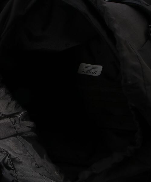 NIXON（ニクソン）の「NIXON/ニクソン Ladlock Backpack Ⅲ リュック（ショルダーバッグ・メンズ・ブラック・FREE）」の4枚目の写真