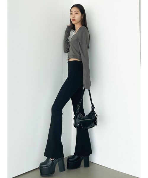 EMODA（エモダ）の「ストレッチリブフレアパンツ（その他パンツ・レディース・グリーン/ブラック/グレー・FREE）」の8枚目の写真