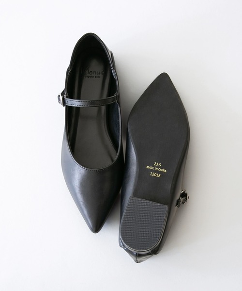 menue（メヌエ）の「ポインテッドトゥストラップパンプス（パンプス・レディース・アイボリー/グレイッシュベージュ/ブラック/イエロー・22.0cm/22.5cm/23.0cm/23.5cm/24.0cm/24.5cm/25.0cm/25.5cm/26.0cm）」の18枚目の写真