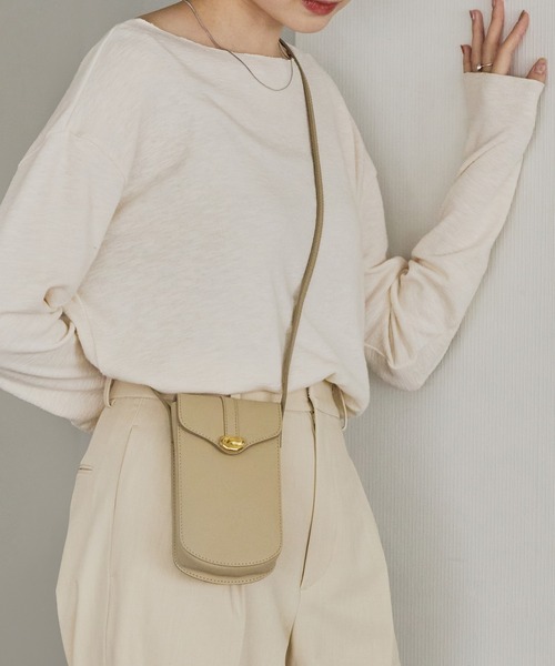 russet（ラシット）の「《gem_by russet》レザーフラップスマホ