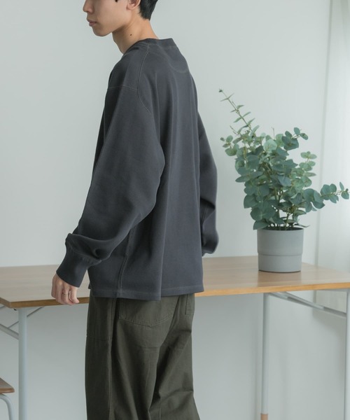 FORK&SPOON（フォークアンドスプーン）の「FORK&SPOON　サイドスイッチロングスリーブTシャツ（Tシャツ/カットソー・メンズ・ライトグレー/スミクロ・4/5）」の4枚目の写真