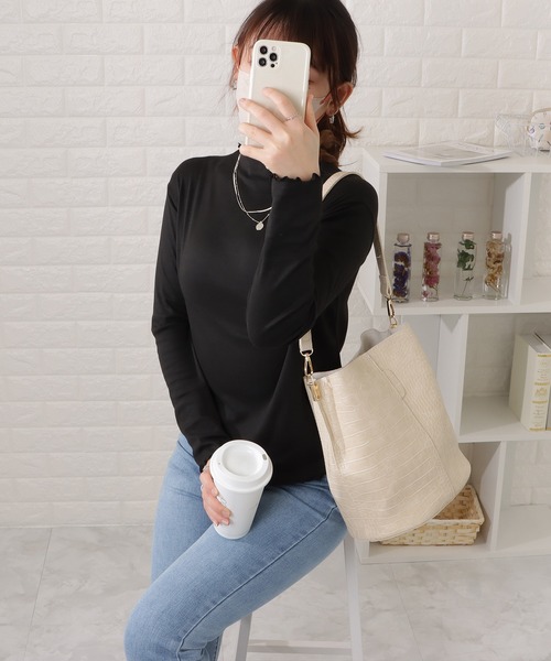 Lace Ladies（レースレディース）の「裏起毛メロウフリルプチハイネック長袖プルオーバー（Tシャツ/カットソー・レディース・ブラック/グリーン/モカ/イエロー/ブルー/ホワイト・FREE/XL）」の12枚目の写真