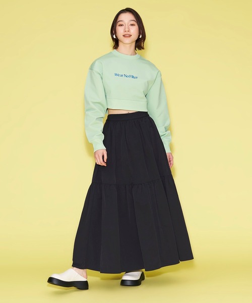 FOREVER 21(フォーエバー トゥエンティーワン)の「【STREET】ナイロンロングスカート(スカート・レディース・ブラック/ホワイト・FREE)」の3枚目の写真