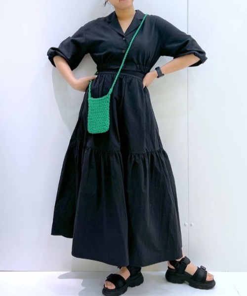 FOREVER 21(フォーエバー トゥエンティーワン)の「【STREET】ナイロンロングスカート(スカート・レディース・ブラック/ホワイト・FREE)」の21枚目の写真