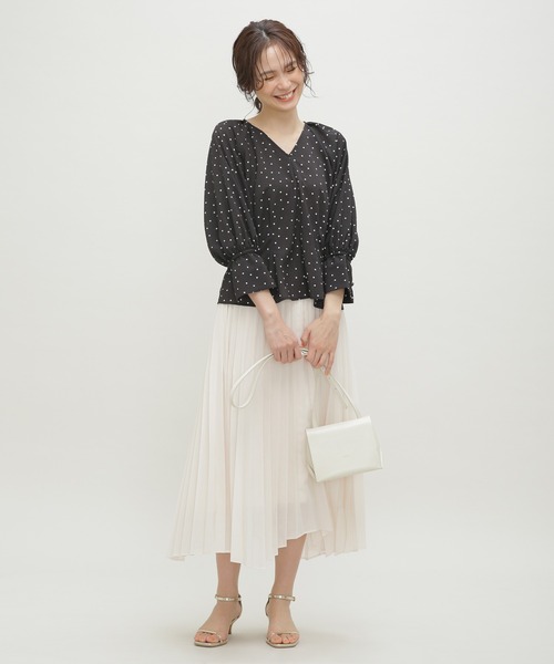 LB.03/ドットVネックウエストシェイプブラウス