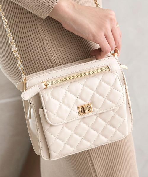 Julia Boutique(ジュリアブティック)の「チェーンショルダーキルティングバッグ/23144(ショルダーバッグ・レディース・アイボリー/ブラック・ONE)」の20枚目の写真