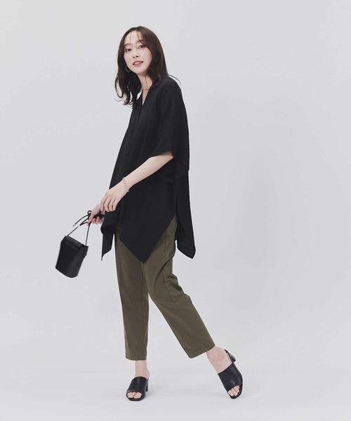 HONEYSUCKLE ROSE(ハニーサックルローズ)の「【接触冷感】【HONEYSUCKLE ROSE】サラサラVネック半袖シャツ(シャツ/ブラウス・レディース・ブラック/カーキブラウン/ホワイト・M-L)」の6枚目の写真