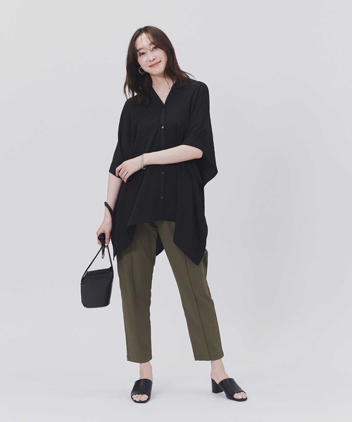 HONEYSUCKLE ROSE(ハニーサックルローズ)の「【接触冷感】【HONEYSUCKLE ROSE】サラサラVネック半袖シャツ(シャツ/ブラウス・レディース・ブラック/カーキブラウン/ホワイト・M-L)」の7枚目の写真