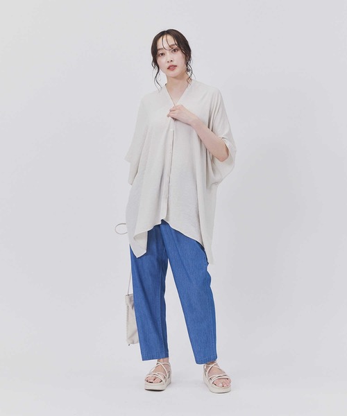 HONEYSUCKLE ROSE(ハニーサックルローズ)の「【接触冷感】【HONEYSUCKLE ROSE】サラサラVネック半袖シャツ(シャツ/ブラウス・レディース・ブラック/カーキブラウン/ホワイト・M-L)」の18枚目の写真