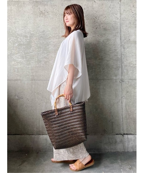 HONEYSUCKLE ROSE(ハニーサックルローズ)の「【接触冷感】【HONEYSUCKLE ROSE】サラサラVネック半袖シャツ(シャツ/ブラウス・レディース・ブラック/カーキブラウン/ホワイト・M-L)」の22枚目の写真