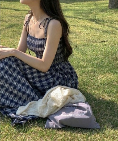 LADY LIKE（レディライク）の「チェック柄シャーリングキャミワンピース（ワンピース・レディース・レッド/ベージュ/ネイビー・M）」の21枚目の写真